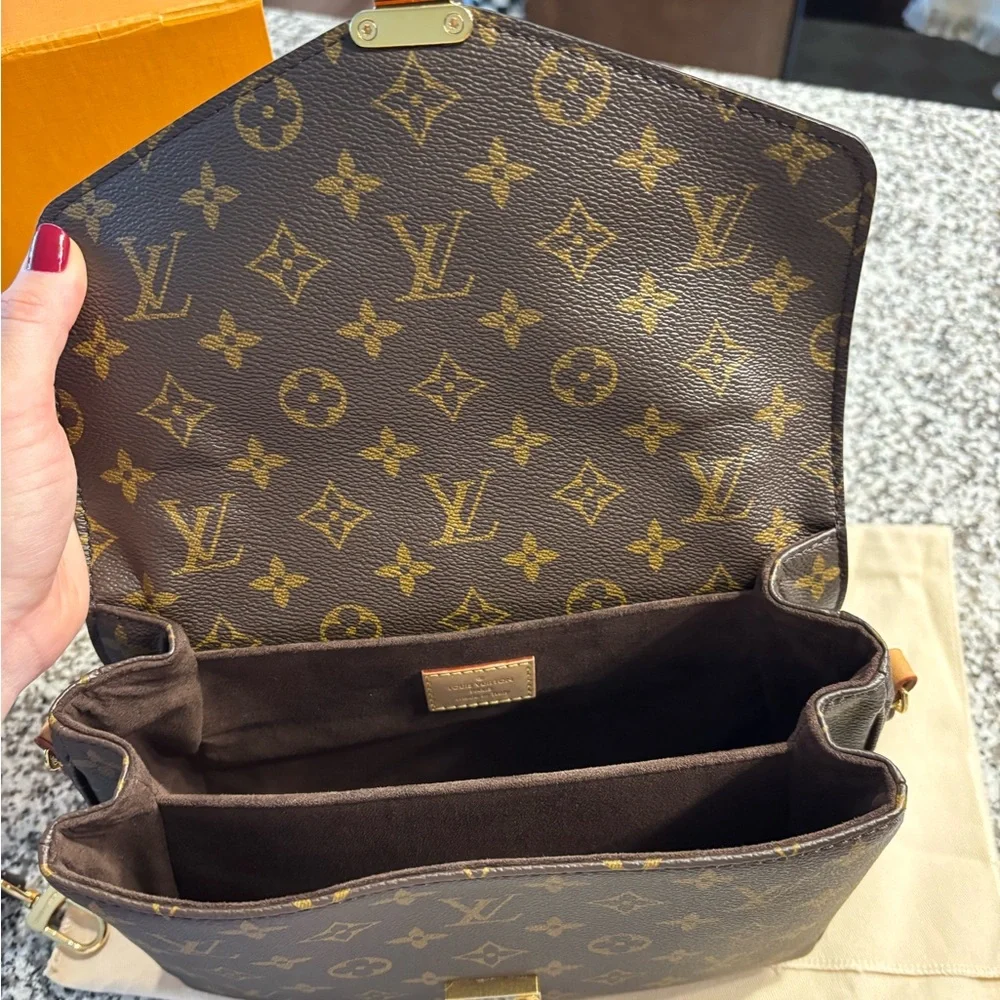 Louis Vuitton questions leave